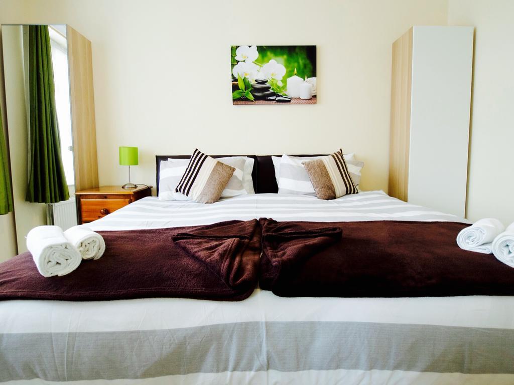 Gable Lodge London B&B Энфилд Экстерьер фото
