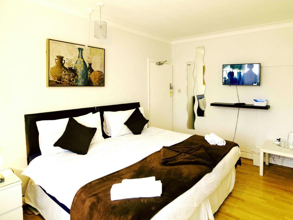 Gable Lodge London B&B Энфилд Экстерьер фото
